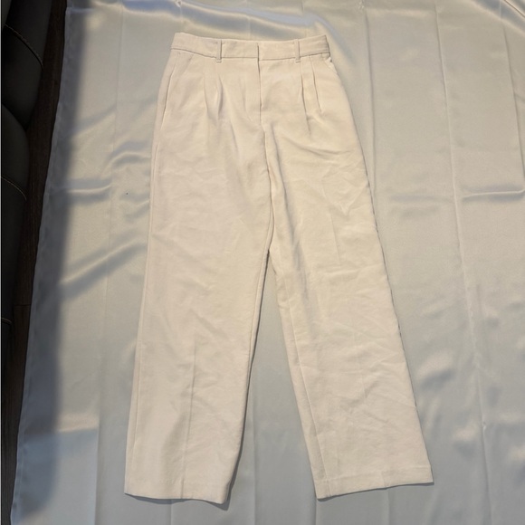 Aritzia The Effortless Pant™ - Crepette™ in Light Birch SZ 10 - Picture 6 of 10